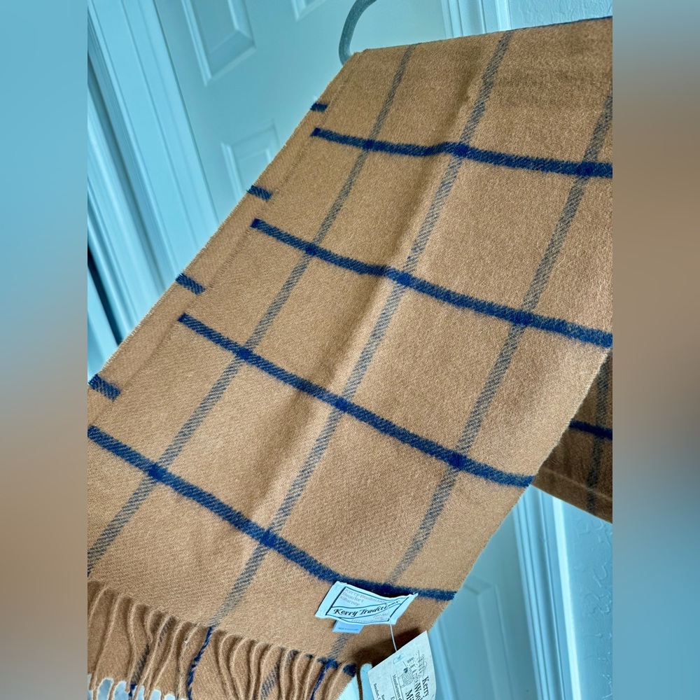 🏷️🏷️Kerry Woollen Mills unisex cashmere scarf brown and navy NWT